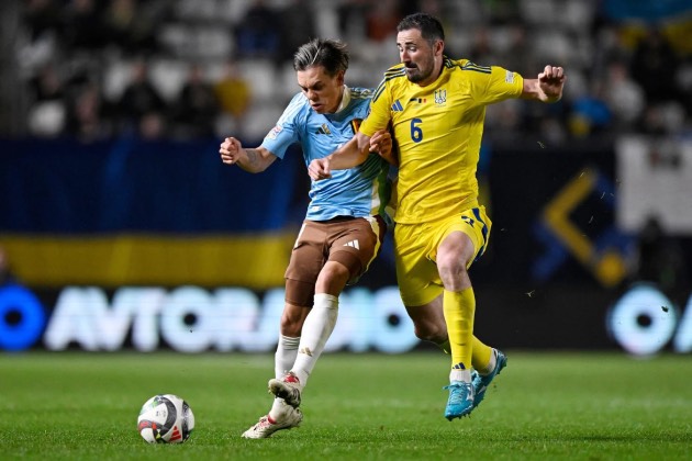 Ukraine trừng phạt sự chủ quan của tuyển Bỉ Ukraine trừng phạt sự chủ quan của tuyển Bỉ