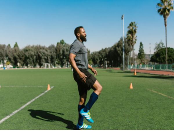 Đá bóng không sợ mệt