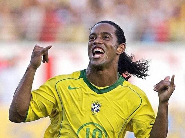 Thần đồng bóng đá Ronaldinho