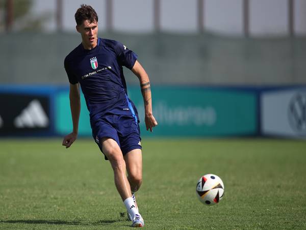 Phong cách chơi bóng nổi bật của Nicolo Savona