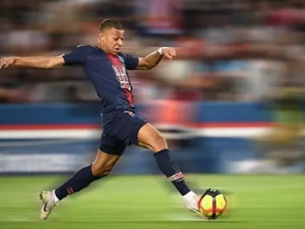 Tốc độ cầu thủ bóng đá