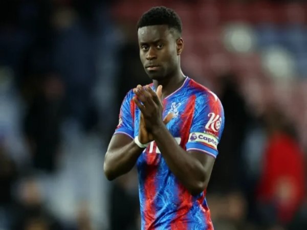 Chuyển nhương BĐ: Liverpool mua trung vệ mới