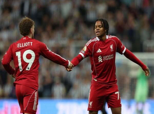 Tin Liverpool: Thoát hiểm nghẹt thở nhờ tỏa sáng của 'măng non'