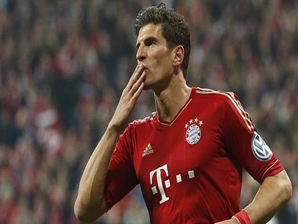 Yếu tố tạo nên tiền đạo huyền thoại của Bayern