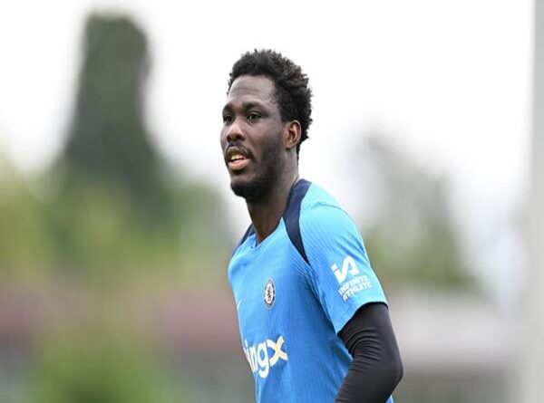 Chuyển nhượng Chelsea: Đẩy nhanh quả bom nổ chậm