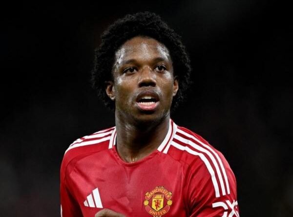 Tin chuyển nhượng: MU đang tìm bến đỗ cho Tyrell Malacia